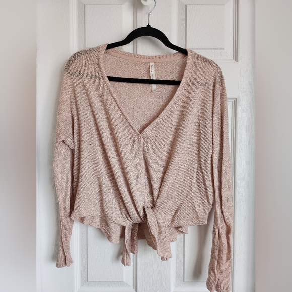 Aritzia Taurus long sleeve The Group by Babaton size xs - Picture 4 of 7